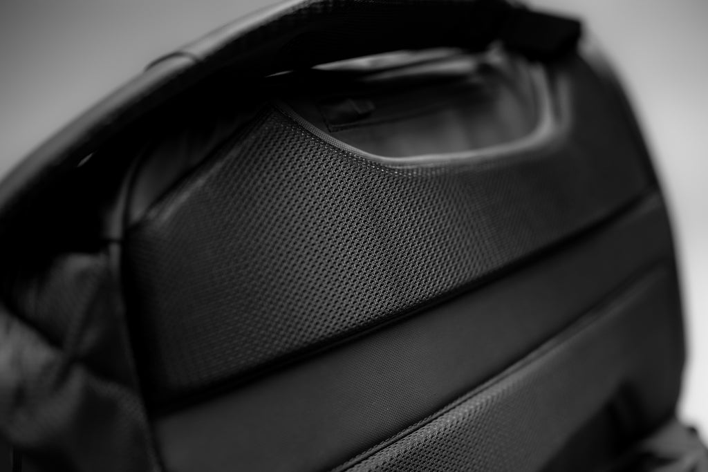  Back side view of EDC 28 TPU Onyx Black by Uluk Outdoors 