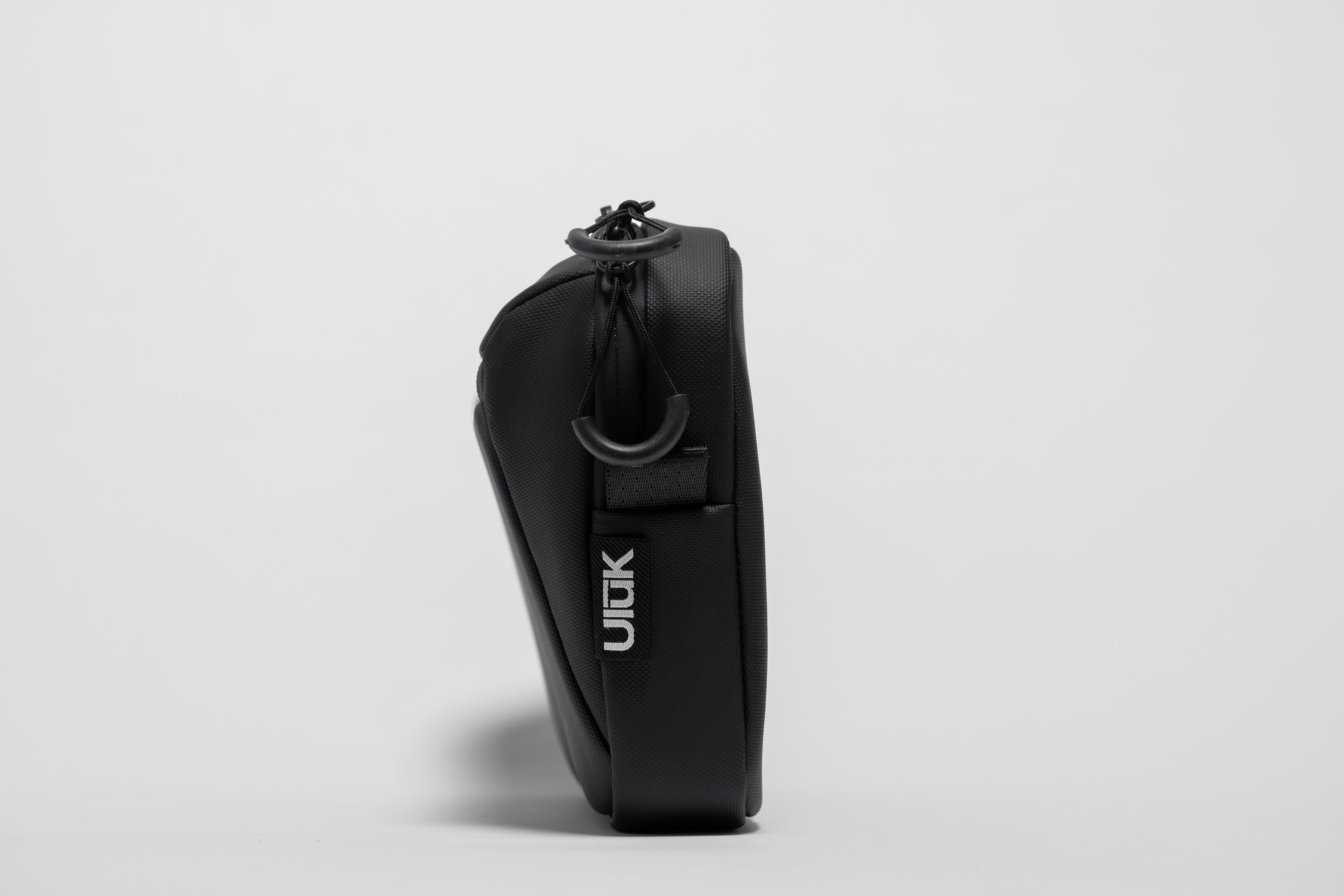 Vertical side view of EDC 2L TPU Onyx Black Sling